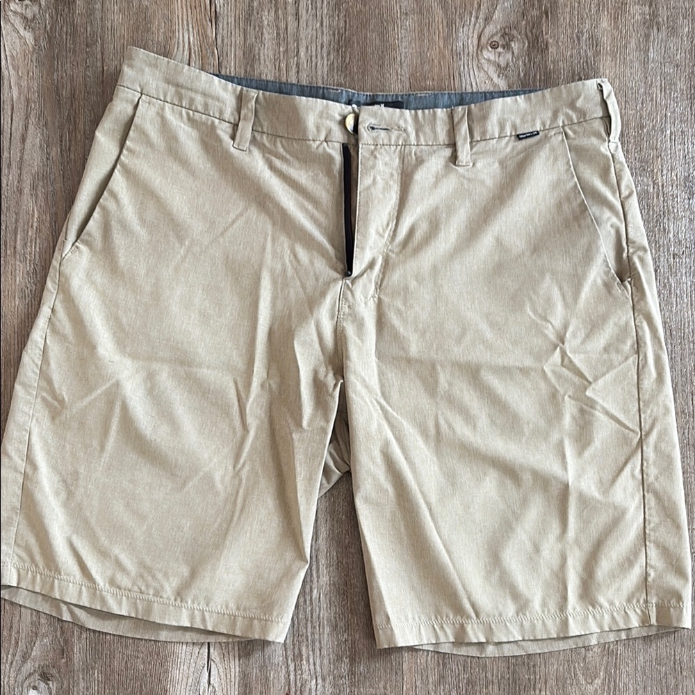 Hurley Tan Flat Front Shorts Classic Design -Phantom-